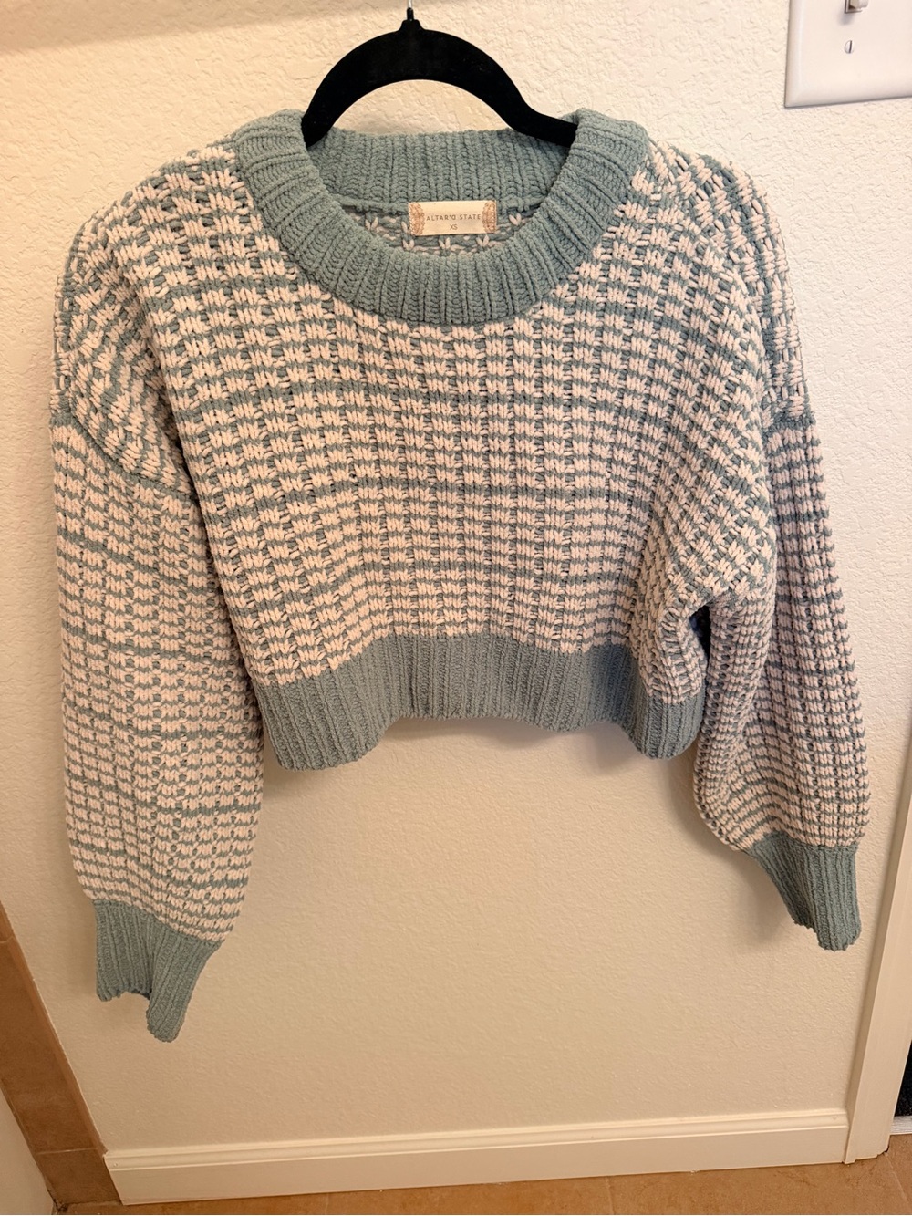 XS Altar’d State Cropped Knit Sweater